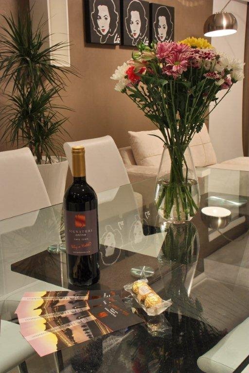 To Let 2 Bedroom Property for Rent in Vredehoek Western Cape